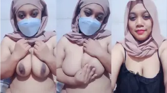 Ameena Berjilbab Terekpos Payudara Montoknya Dipermainkan