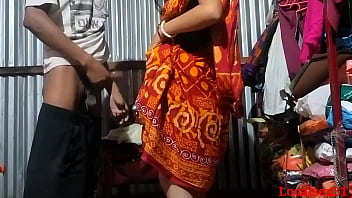 Sleeping Village Bhabhi’s Wild Nighttime Fuck