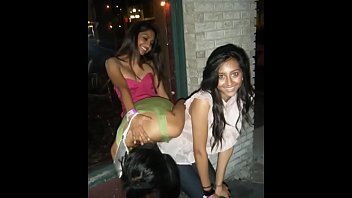 Desi Girl Shows It All Naked Video