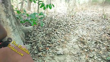 Wild Desi Babe In Saree Gets Ravaged In The Jungle