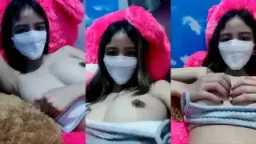 Gadis 19 Tahun Lisaa Meremas Toket Montoknya Yang Menggoda