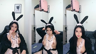 Gadis Kelinci Cosplay Menggoda Yang Siap Menggairahkan Malammu