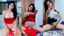 Ratu Biola Alexa Toge Menggoyang Mangganya Dengan Gerakan Nakal Dan Menggoda