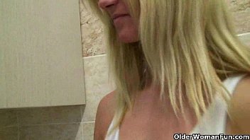 Homemade Solo Pleasure Clips From Mom