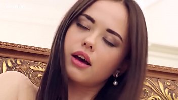 Li Moon Fingering Herself