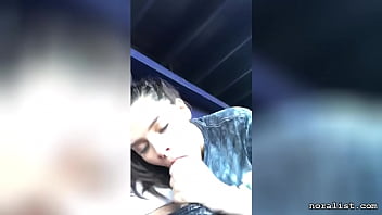 Craigslist Cutie Sucks Cock In Car