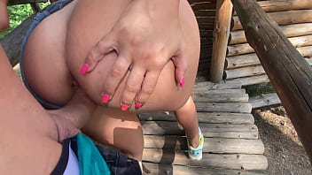 Sweaty Fitness Babe Gets Nailed In The Great Outdoors