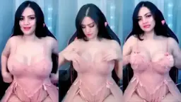 Alondra Bergoyang Dalam Lingerie Tembus Pandang Yang Menggoda