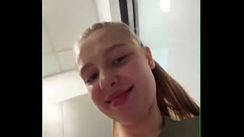 Public Anal Fucking And Squirting