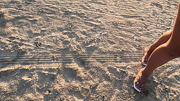 Squirt And Take It Up The Ass: Public Beach Anal Fuck