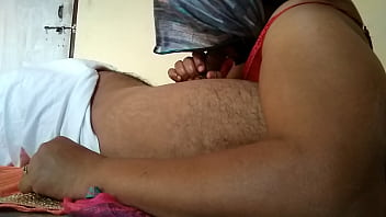 Sultry Indian Bhabhi’s Mouthwatering Deep Throat