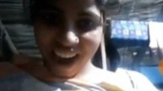Gadis Desa Menggoda Dengan Membuka Baju Di Video Call