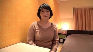 Exclusive: Pregnant Japanese Milf’s Secret Hotel Encounter