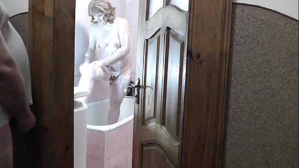 Stepdaughter’s Shower Seduction: Peeping Stepdad Strokes His Hard Cock And Spills His Load Under The Bathroom Door