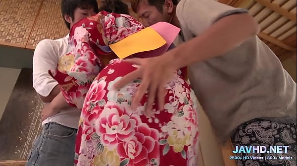 Freshly Shaved And Steaming: Japanese Schoolgirls’ Wet Delights Vol. 117