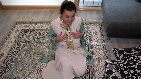 Horny Arab Stepmom With A Huge Ass Gets Nailed By Her Stepson – Real Arabic Sex