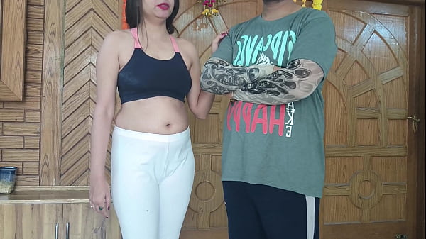 Morning Yoga Seduction: Naive Teen Coerced Into Pleasuring Her Trainer