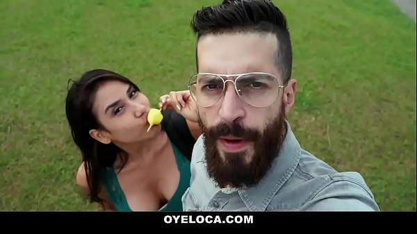 Naive Teen Stuns Horny Guy With Her Juicy Bubble Butt