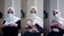 Jilbab Seksi Remas Payudara Di Klinik