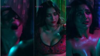 Pria Menggila-gilai Aktris India Telanjang Dalam Serial Web Panas