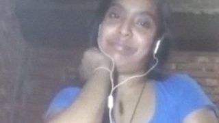 Video Call Panas Cewek Desa Bangla Asyik Main Jari