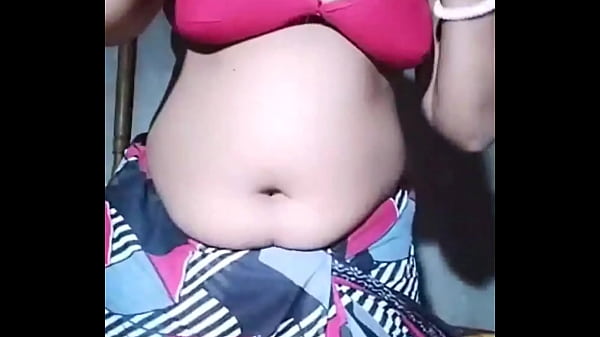 Sultry Bhabhi Flaunts Her Milky Mounds