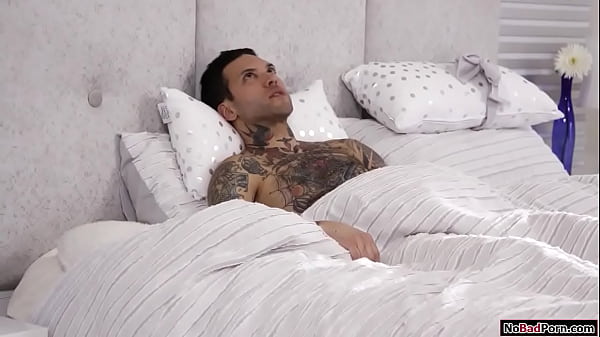 Dude Fucks His Curvy Girlfriend And Her Stepmom In A Wild Threesome