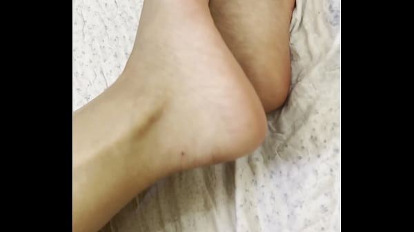 Arab Beauty In Niqab Seductively Reveals Her Delicate Feet And Soft Soles