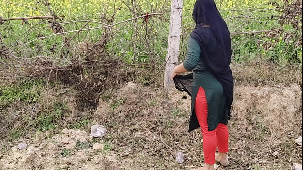 Teacher And Student’s Wild Outdoor Affair: Pussy Licking And Fucking With Girlfriend