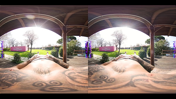 Voluptuous Virtual Milf