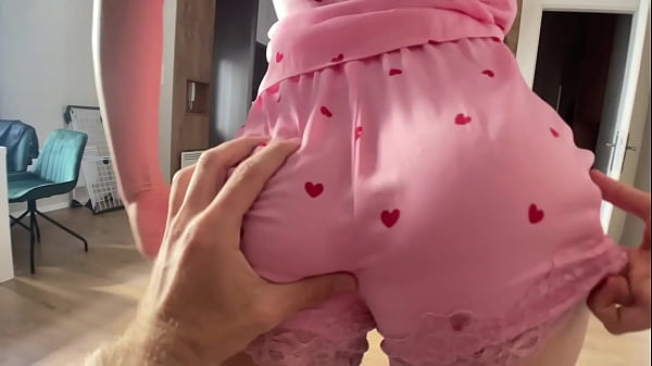 Sizzling Curvy Teen Delivers Unforgettable Sunrise Suck Session