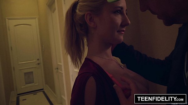 Jade Amber’s Teen Fidelity: A Deep Creampie Encounter