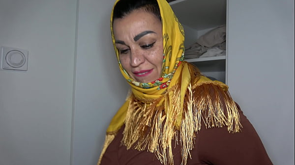 Arab Stepmom In Hijab With A Huge Ass Gets Fucked Hard