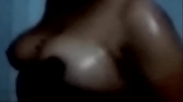Desi Babe Anu’s Steamy Bath Time