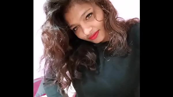 Sarika’s Desi Home Porn: A Naughty Indian Teen Teases Her Horny Fans