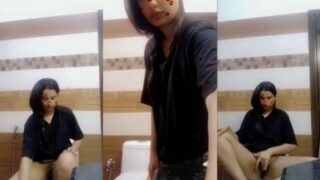 Video Panas Gadis India Masturbasi Di Kamar Mandi