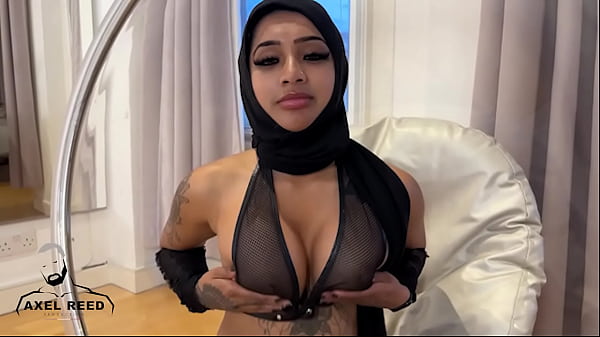 Hijabi Arabian Muslim Girl Gets Pounded Hard By A Ripped Muscle Man