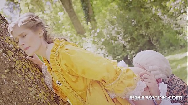 Aristocratic French Beauty Tiffany Tatum Gets Railed In The Open Air