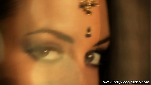 Sultry Indian Milf Goddess