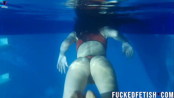 Sultry Helen Star’s Midnight Poolside Seduction In Revealing Swimwear