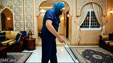 Indonesian Housemaid With Hijab Gets Told To Suck Her Boss’s Dick And Gulps Down His Cum