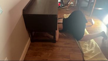 Stepdaughter’s Tight Pussy Gets Stretched By Her Hung Stepdad’s Thick Rod, Gagging On His Shaft As He Fingers Her Dripping Cunt