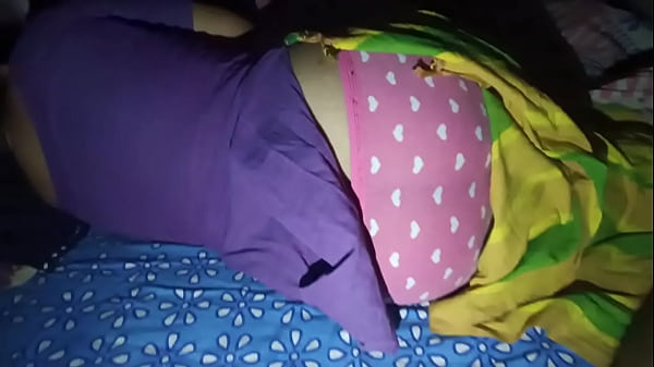 Curvy Desi Bhabi’s Plump Rear Stretched Tight In Salwar