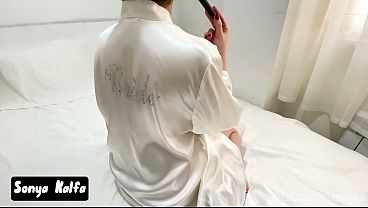 Curvy Arab Bride Tempts Her Stepfather With Her Voluptuous Backside