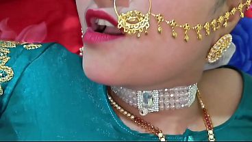 Sizzling Indian Lovers’ Intimate Bedroom Encounter With Sensual Hindi Moans
