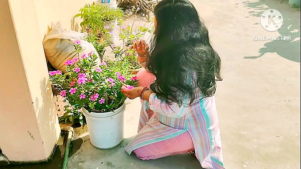 Desi Bhabhi Getting Nailed With Dirty Hindi Moans