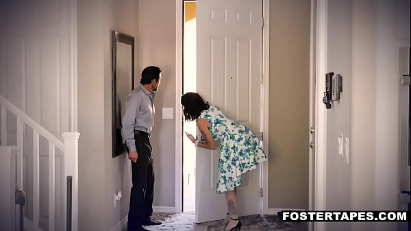 Petite Teen Foster Stepdaughter Aria Lee Gets Double-stuffed In A Filthy Threesome With Her New Big-tits Milf Foster Stepmom Joslyn James And Horny Stepdad Tommy Gunn