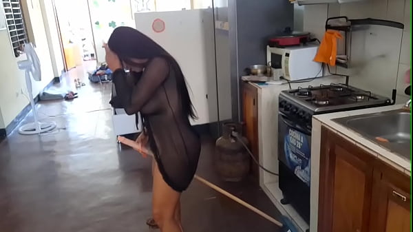 Famous Mexican Influencer Caught On Leaked Tape Fucking Herself With A Broom Handle In The Kitchen