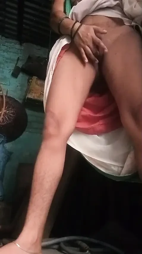 Hotty Girl Sister-in-law Fingered Her Pussy