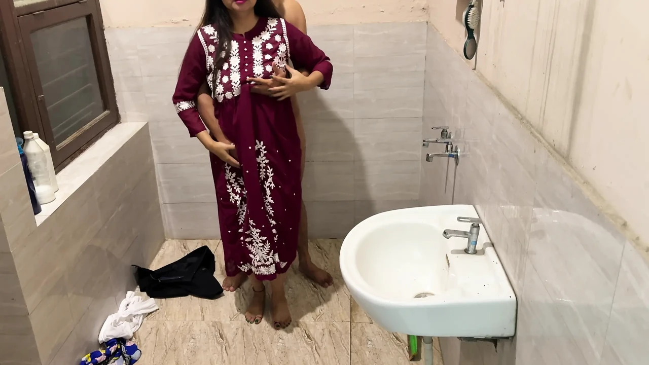 I’m Fucking Hard My Best Friend’s Wife Saara Bhabhi, Full Hindi Video